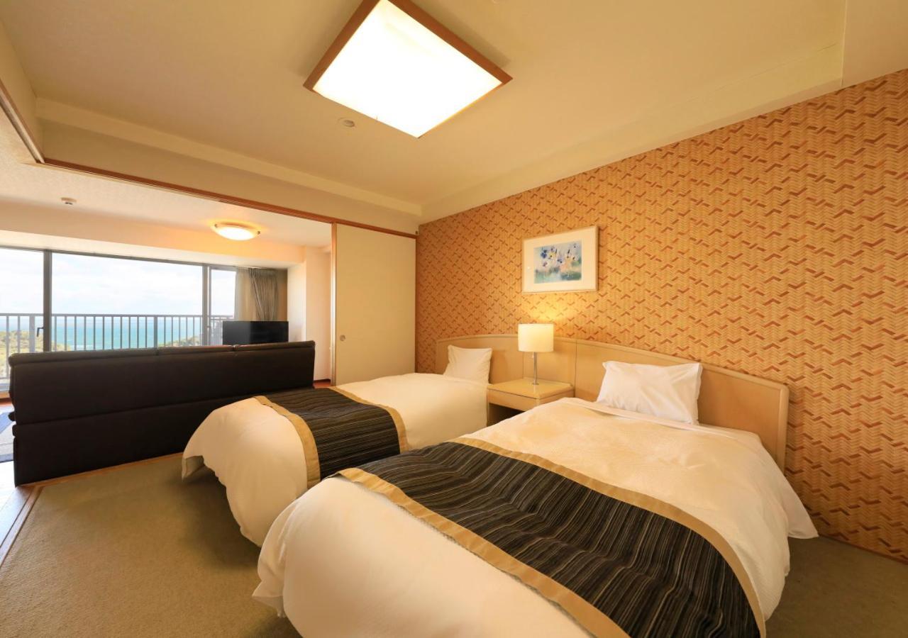 Katsuura Hilltop Hotel & Residence Eksteriør bilde